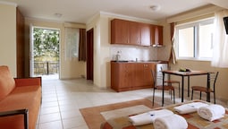 Avantis Suites Hotel