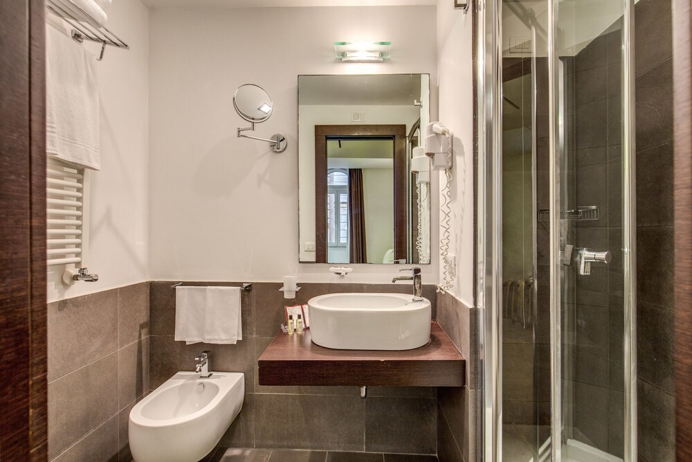 Dom hotel roma, rome best offers on dom hotel roma, rome Dom hotel roma