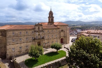 Parador De Monforte De Lemos Parador De Monforte De Lemos