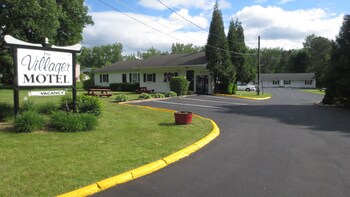 Green Valley Motel In Williamstown Machusetts 1428139 The Villager Motel In Williamstown