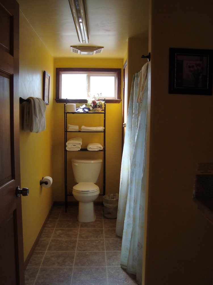Sequoia Riverfront Cabins Tulare Price Address Reviews