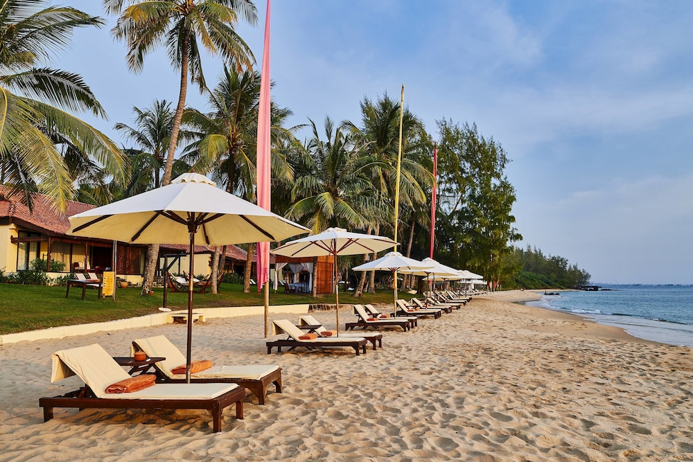 10 Best Hotels Right On The Beach In Phu Quoc Island Beach In Phu Quoc Island