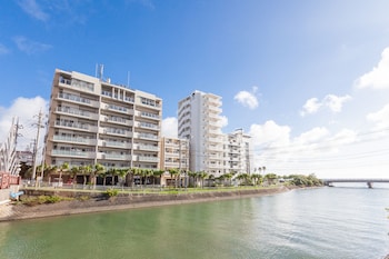 Kariyushi Condominium Resort Chatan ARAHA BLUE RESORT