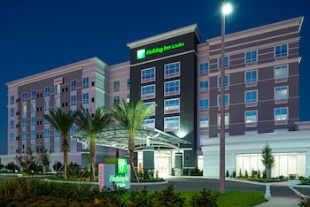 Holiday Inn & Suites Orlando - International Dr S