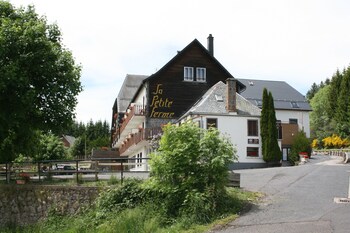 Auberge de la Petite Ferme, Super-Besse Est, The Originals Relais (Qua Auberge de la Petite Ferme, Super-Besse Est, The Originals Relais (Qua