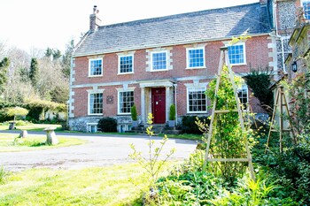 Rollestone Manor Rollestone Manor