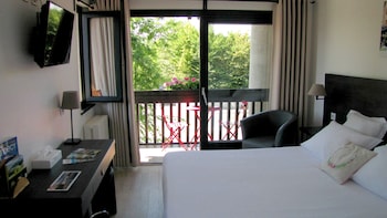 tarifs reservation hotels Logis Hôtel Annecy Nord / Argonay