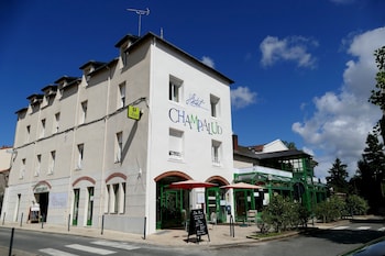 tarifs reservation hotels Le Champalud