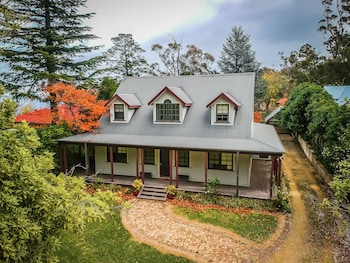 Whispering Pines Cottages Whispering Pines Cottages