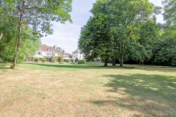 tarifs reservation hotels Hostellerie de Varennes