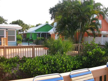 Flip Flop Cottages Flip Flop Cottages