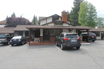 Coach N Four Motel in Grass Valley, California