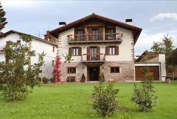 Hôtel Iribarnia, The Originals Relais (Relais du Silence) Hôtel Iribarnia, The Originals Relais (Relais du Silence)