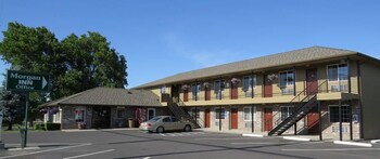 Morgan Inn And Suites