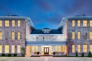Inn at Carnall Hall in Fayetteville, Arkansas