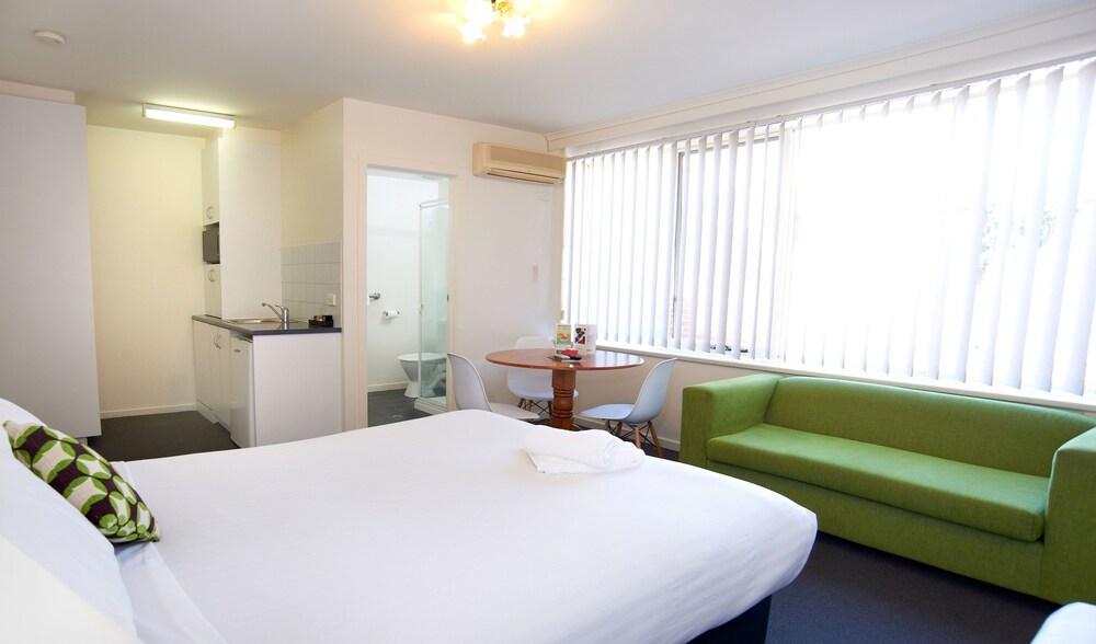 City Edge Serviced Apartments East Melbourne Melbourne Price Address Reviews