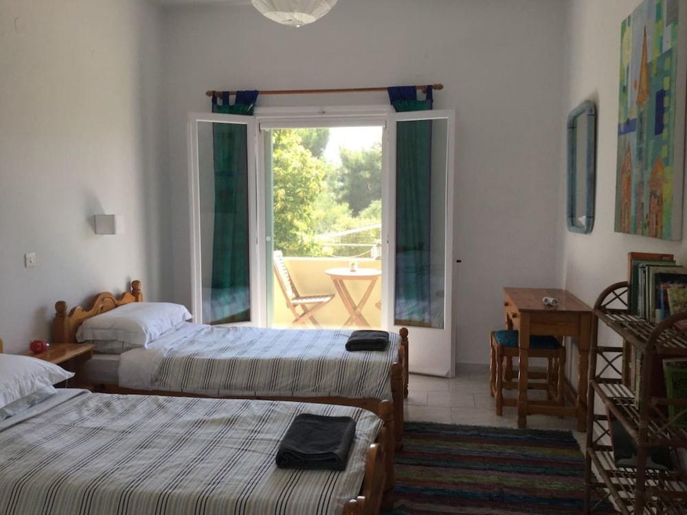 Relaxing Retreat in Chalikounas: Double Room