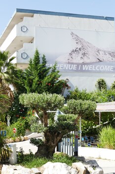 tarifs reservation hotels St. Estève Appart Hotel