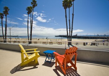 Beach Street Inn and Suites Beach Street Inn and Suites