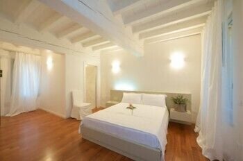 Prenota Hotel Ai Garibaldini