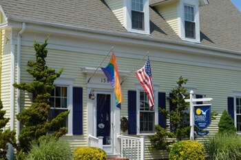Admirals Landing Bed & Breakfast in Provincetown, Massachusetts