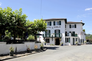 tarifs reservation hotels Hôtel Restaurant Noblia