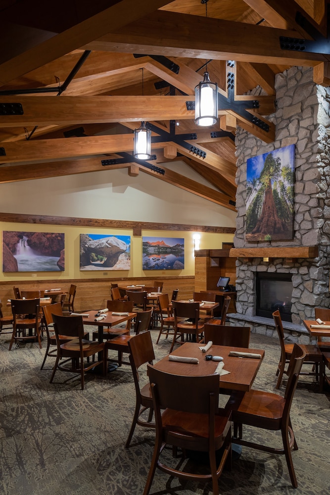 John Muir Lodge Tulare 1 3 4 Price Address Reviews