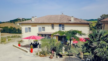 tarifs reservation hotels Domaine le Castagné