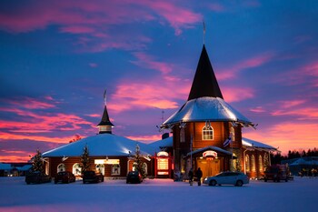 Santa Claus Holiday Village Santa Claus Holiday Village