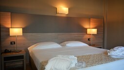 Hotel Sunflower
