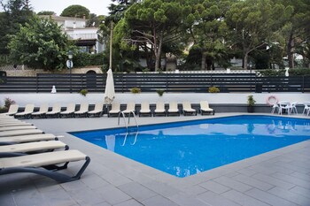 Summer Hotel Summer Hotel