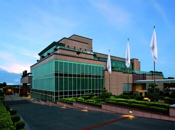 Taj Hotel & Convention Centre, Agra Taj Hotel & Convention Centre, Agra