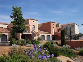 tarifs reservation hotels Residence Village d'Oc