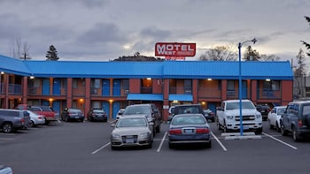 Motel West Motel West