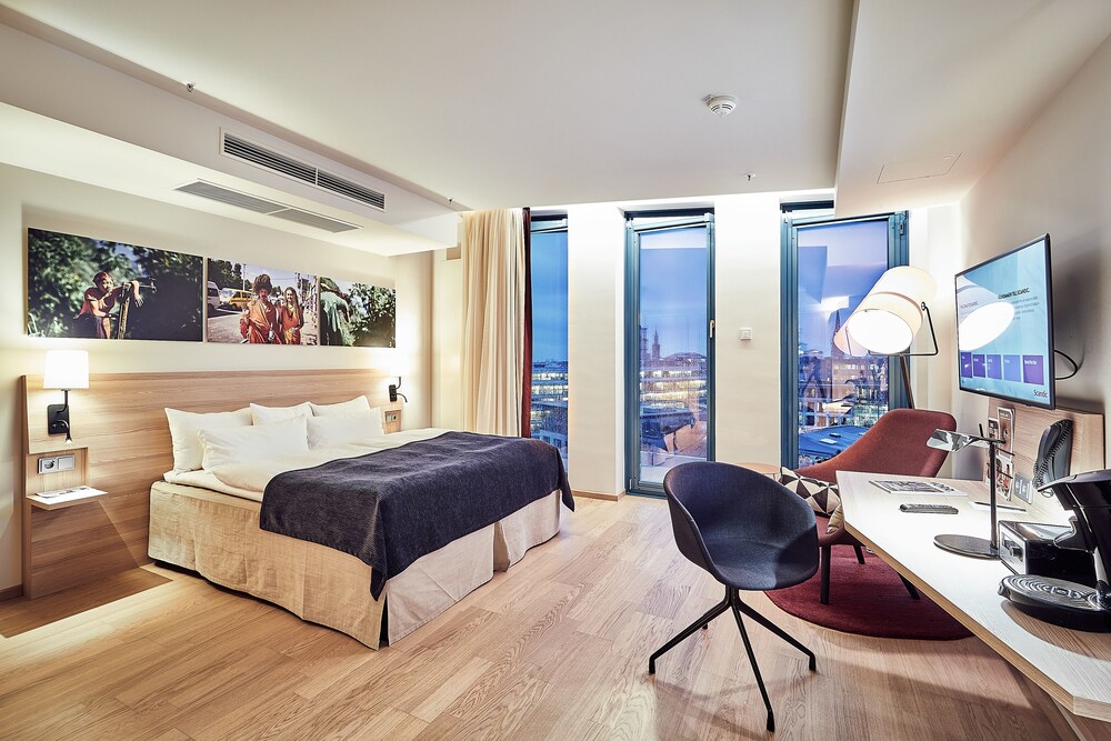 Scandic Hamburg Emporio Hotel Hamburg Price Address Reviews