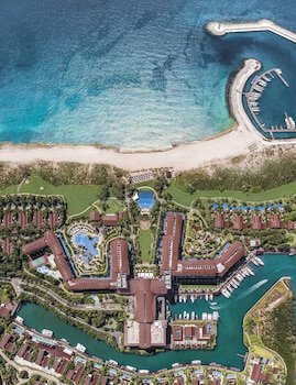 The St. Regis Sanya Yalong Bay Resort The St. Regis Sanya Yalong Bay Resort