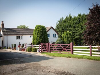 Glan Llyn Guest House Glan Llyn Guest House