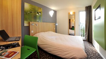 tarifs reservation hotels Enzo Trappes Versailles