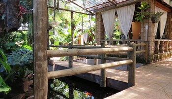 Dinkwe Lodge & Guest House Dinkwe Lodge & Guest House