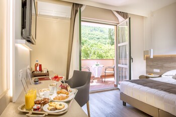 Guesia Village Hotel Guesia Village Hotel