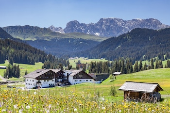 Hotel Saltria - true alpine living Hotel Saltria - true alpine living