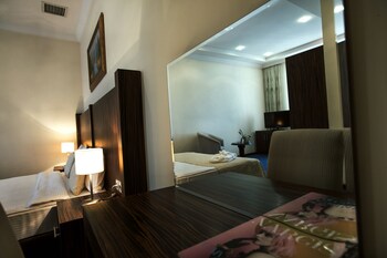 Budget Room