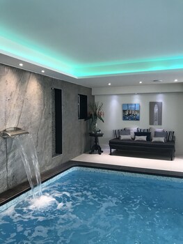 tarifs reservation hotels Les Criquets Hôtel-Restaurant-Spa
