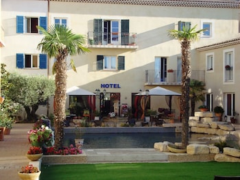 tarifs reservation hotels The Originals City, Hôtel Le Village Provençal, Aix-en-Provence Nord (Inter-Hotel)