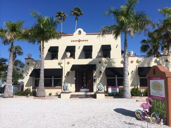 The Ringling Beach House The Ringling Beach House