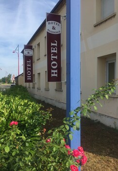 tarifs reservation hotels Hôtel & Résidence Avermes