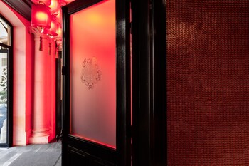 tarifs reservation hotels Buddha-Bar Hotel Paris
