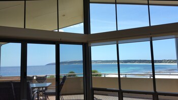 Birubi Holiday Homes Birubi Holiday Homes