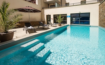 tarifs reservation hotels Résidence Lagrange Vacances Les Patios Eugénie