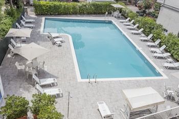Prenota Hotel Dafne